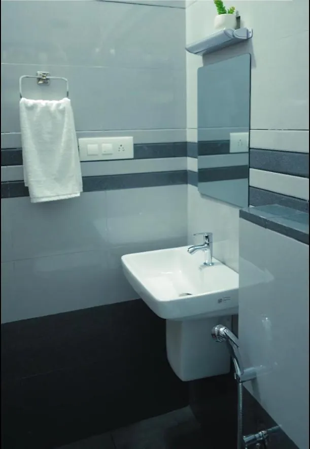 San Residency, Kozhikode - Calicut Apartment Varakal 0*,
